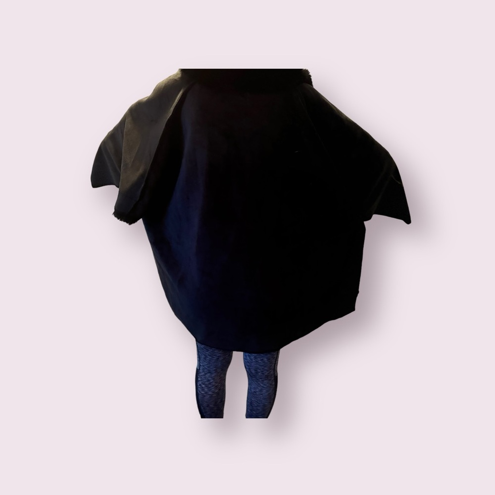 Odiva Faux Fur Sleeveless Cape